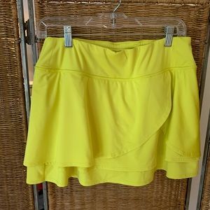 Athleta Swagger Fly By tiered tennis/running skort Sz MT